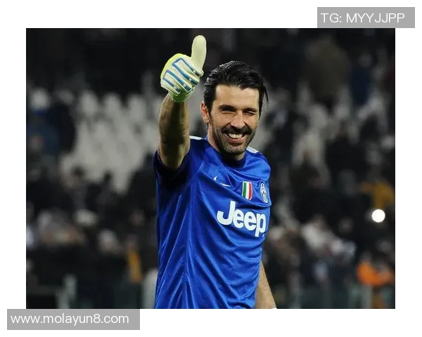 克罗尼夫足球明星的传奇人生与对足球的深远影响