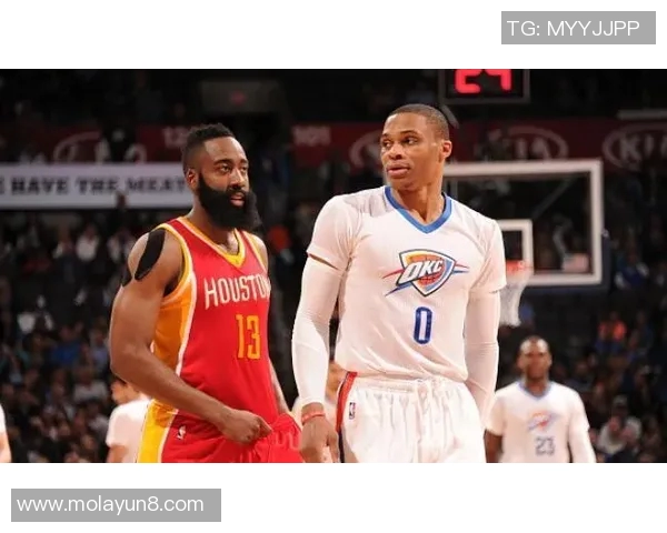威少与哈登争夺MVP荣誉的背后故事与篮球生涯的精彩对比 威少与哈登争夺MVP荣誉的背后故事与篮球生涯的精彩对比
